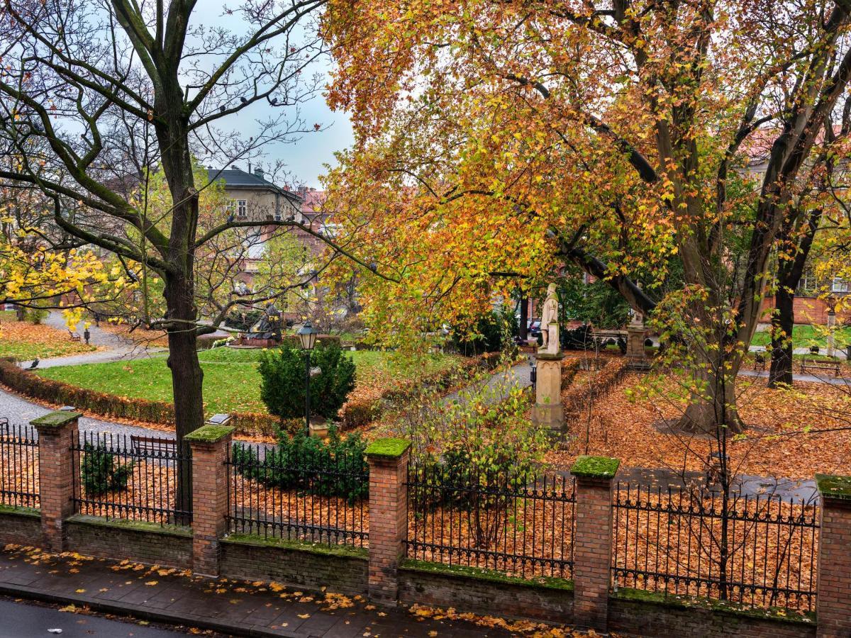 Tyzenhauz Apartments Economy Krasków Dış mekan fotoğraf
